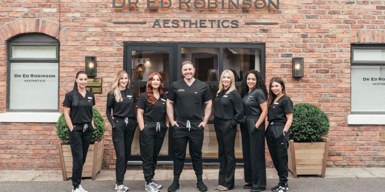 healthy glowing skin natural aesthetic treatment - team