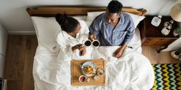 How to sleep better in hot weather